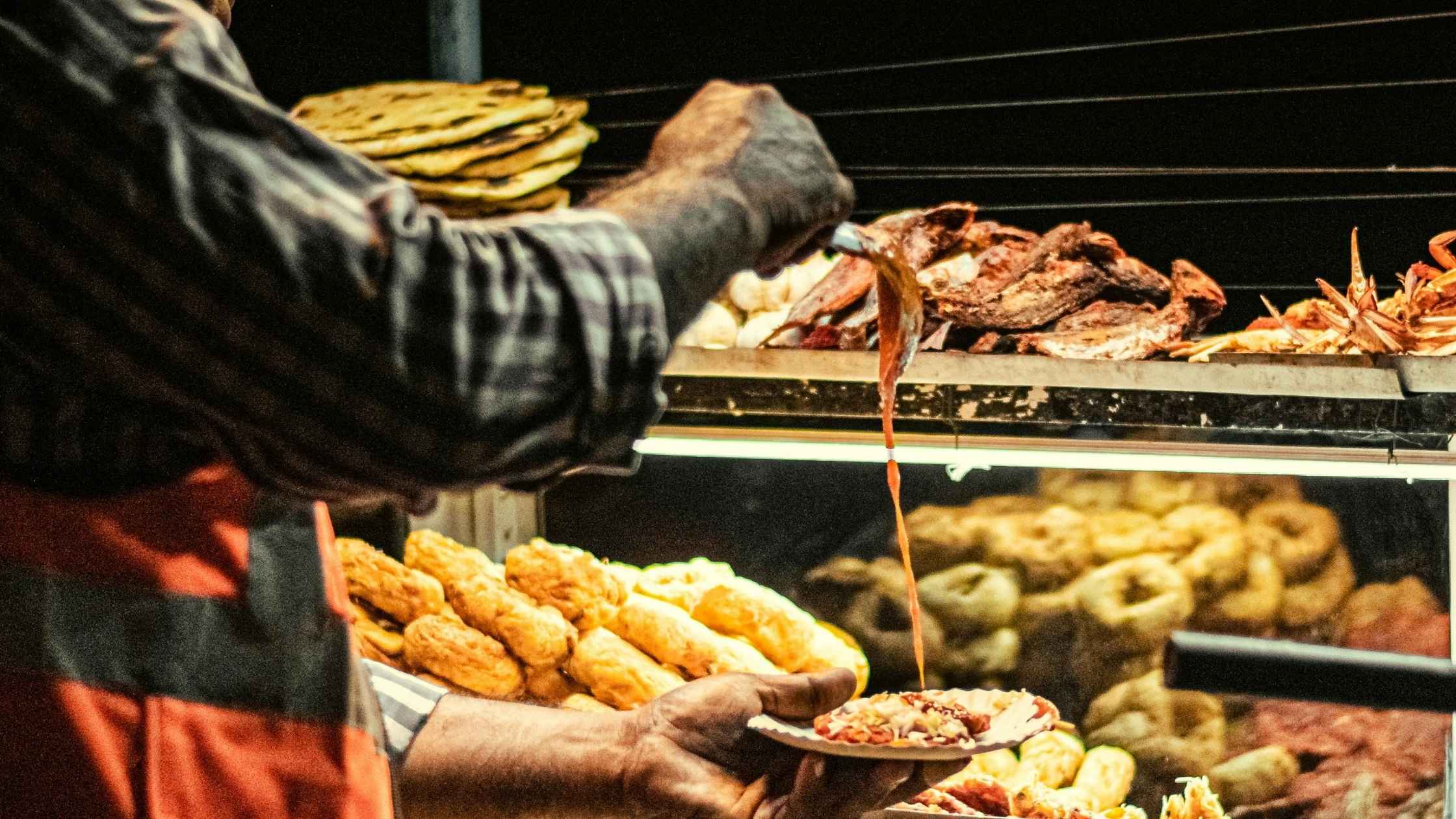 Sri Lanka Street Food Guide: What & Where to Eat